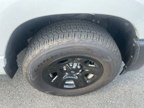 Used 2025 RAM 1500 Tradesman AWD/4WD image 13
