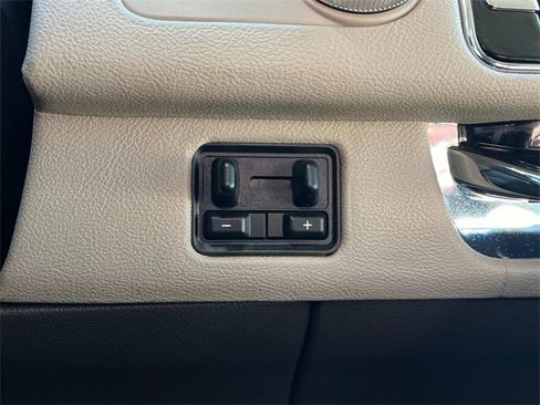 Used 2023 Lincoln Navigator L Reserve image 27