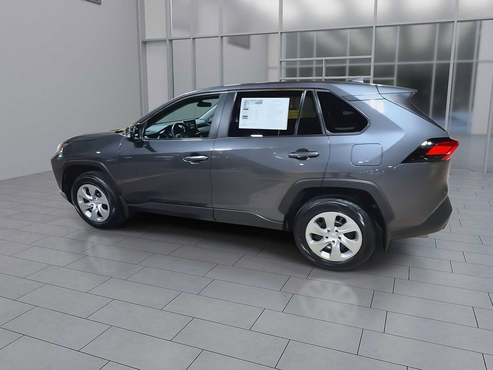Used 2023 Toyota RAV4 LE AWD/4WD image 6
