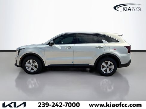 New 2026 Kia Sorento LX image 2