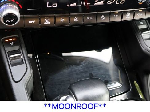 Used 2025 Kia Telluride S AWD/4WD image 11