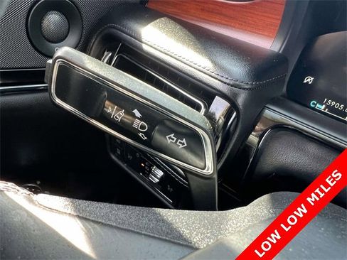 Certified 2021 Lincoln Nautilus Reserve image 31