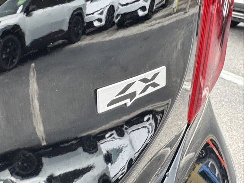 Used 2023 Kia Telluride S image 10