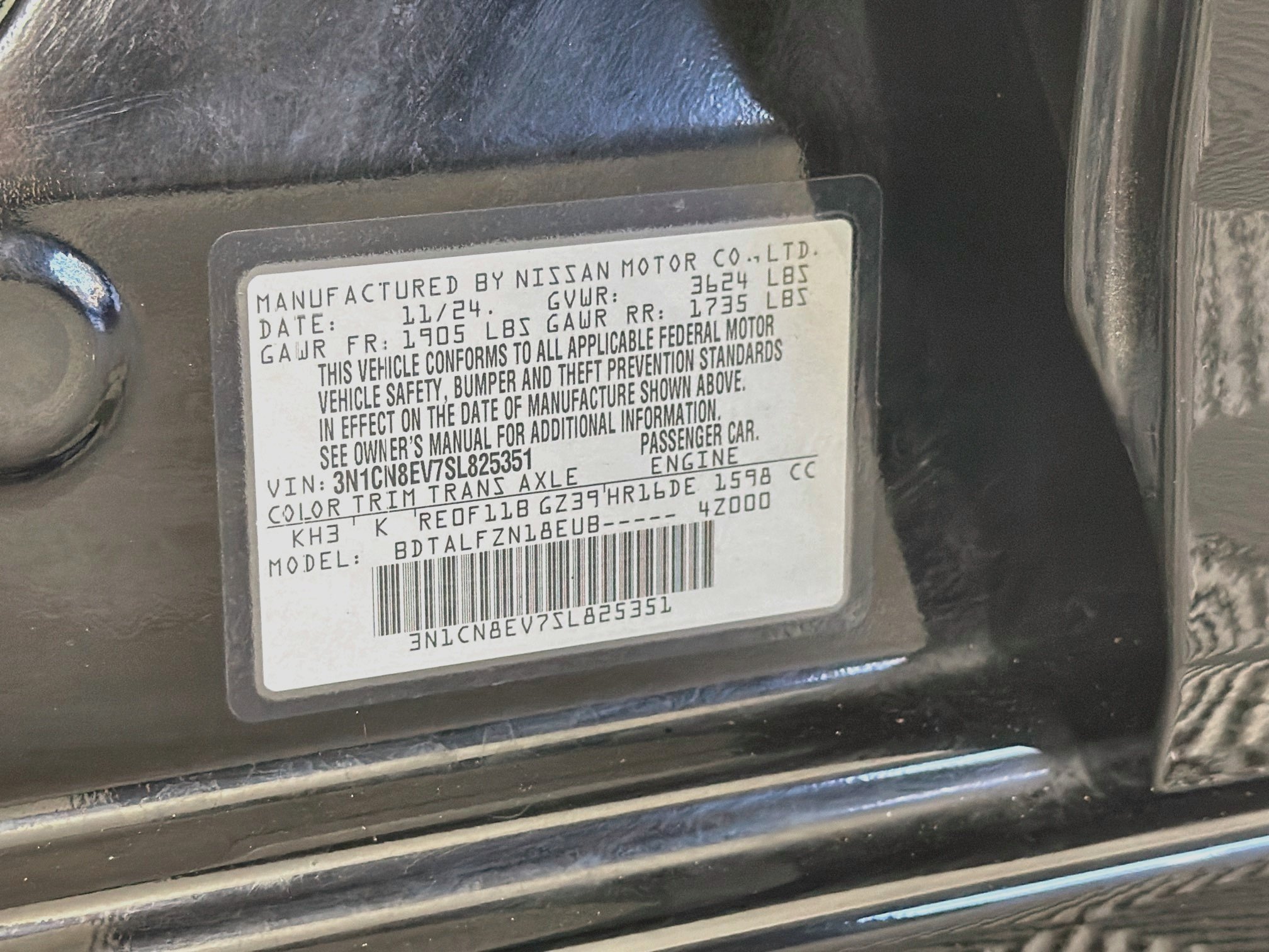 Used 2025 Nissan Versa SV FWD image 12