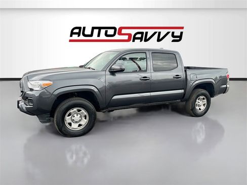 Used 2022 Toyota Tacoma SR image 3