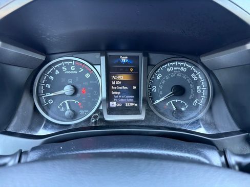 Used 2023 Toyota Tacoma TRD Sport AWD/4WD image 9