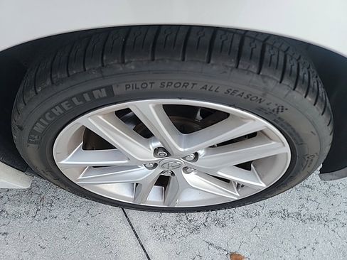 Used 2015 Lexus CT 200h image 10