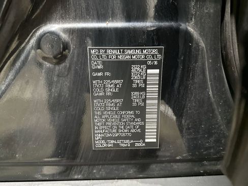 Used 2016 Nissan Rogue SV image 27