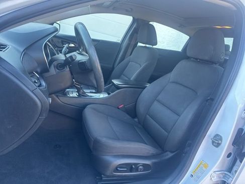 Used 2021 Chevrolet Malibu LT FWD image 16