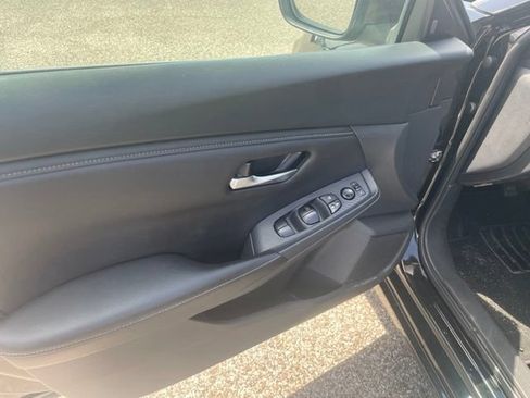 Used 2024 Nissan Sentra SV FWD image 13