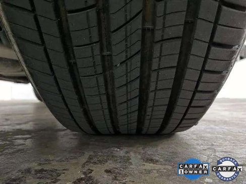 Used 2025 Nissan Frontier SV image 92