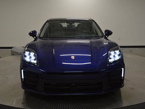Certified 2025 Porsche Panamera image 10