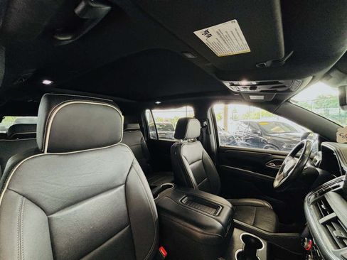 Used 2023 GMC Yukon XL SLT AWD/4WD image 43