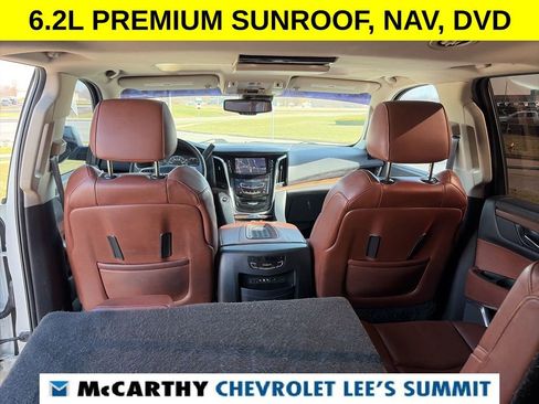 Used 2015 Cadillac Escalade ESV Premium image 53