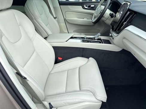 New 2026 Volvo XC60 B5 Ultra w/ Climate Package image 15