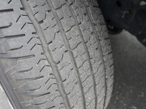 Used 2019 Ford F150 XLT w/ Equipment Group 302A Luxury AWD/4WD image 32