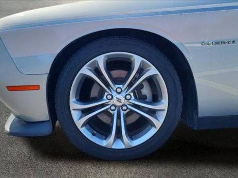 Used 2021 Dodge Challenger R/T w/ Driver Convenience Group RWD image 14