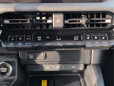 Used 2024 Toyota Land Cruiser image 21