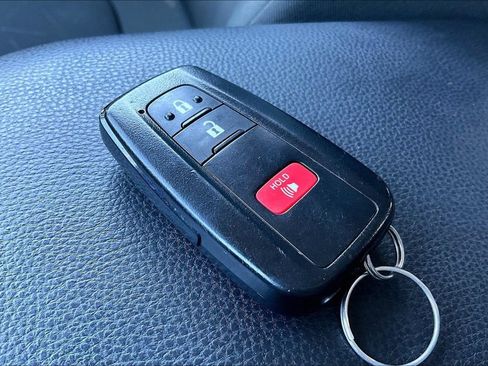 Used 2024 Toyota RAV4 XLE AWD/4WD image 11