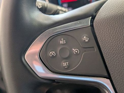 Used 2023 Chevrolet Traverse LT image 25