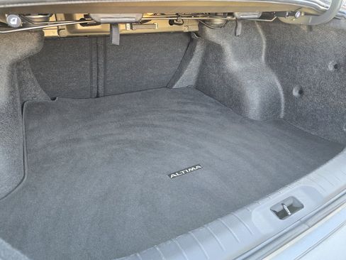 Used 2024 Nissan Altima 2.5 SR image 21