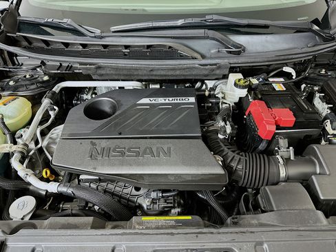 Used 2023 Nissan Rogue SV image 31