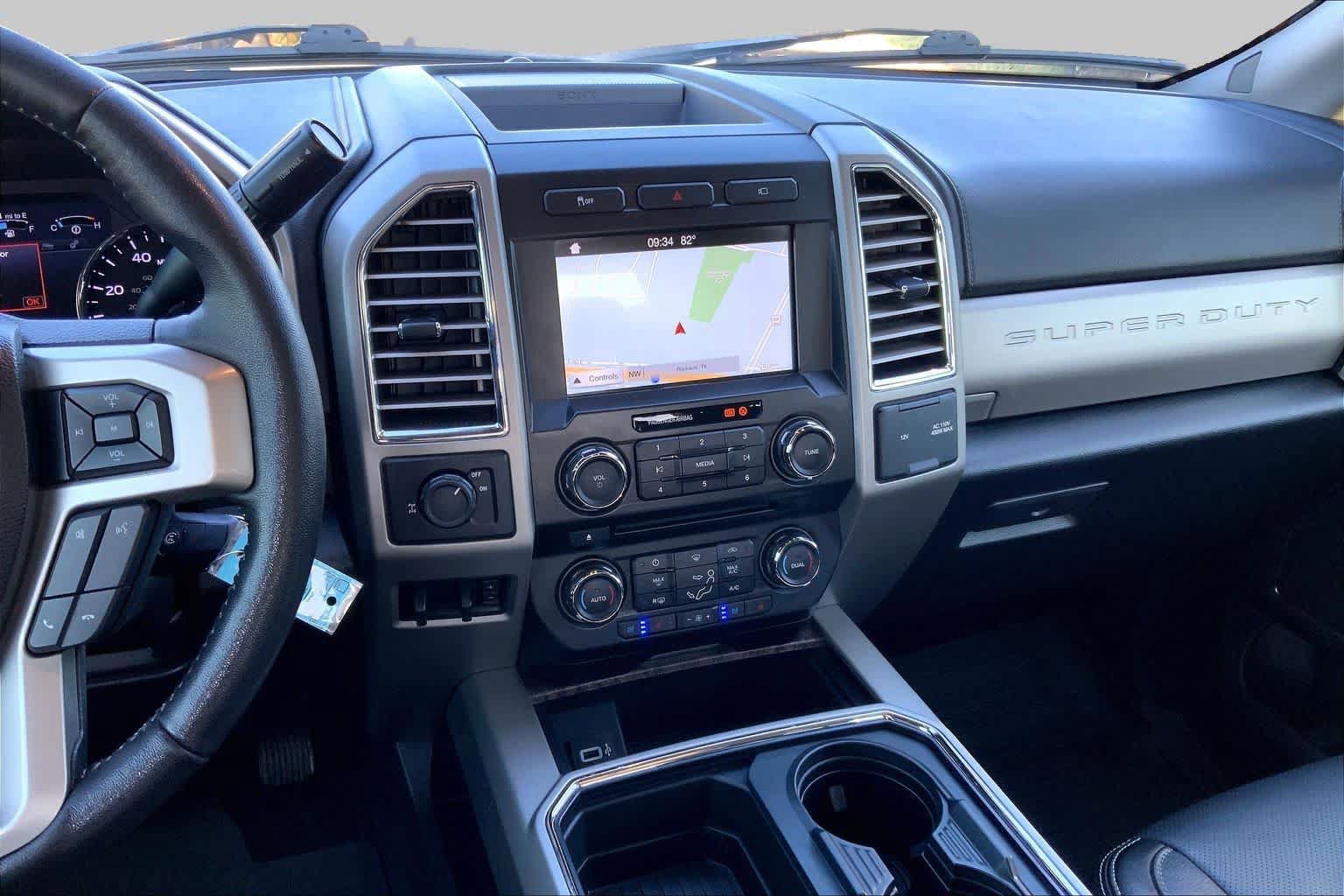 Used 2017 Ford F250 Lariat w/ Lariat Value Package RWD image 7