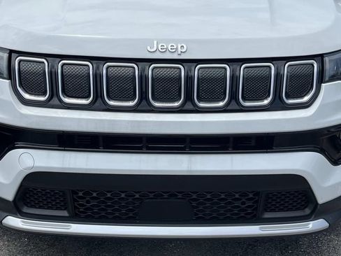 Used 2022 Jeep Compass Limited AWD/4WD image 7