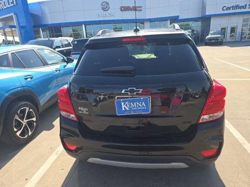 Used 2019 Chevrolet Trax LT w/ Redline Edition AWD/4WD image 6
