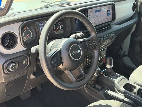 Used 2024 Jeep Wrangler Unlimited Sport AWD/4WD image 16