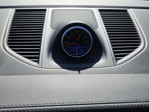 Used 2018 Porsche Macan Turbo image 19