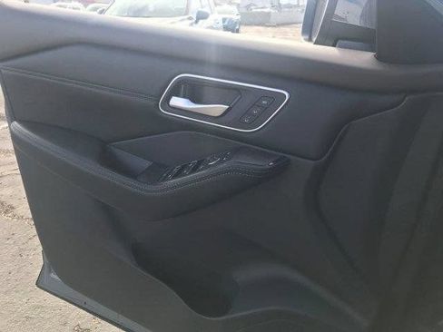 Used 2021 Nissan Rogue SL FWD image 13