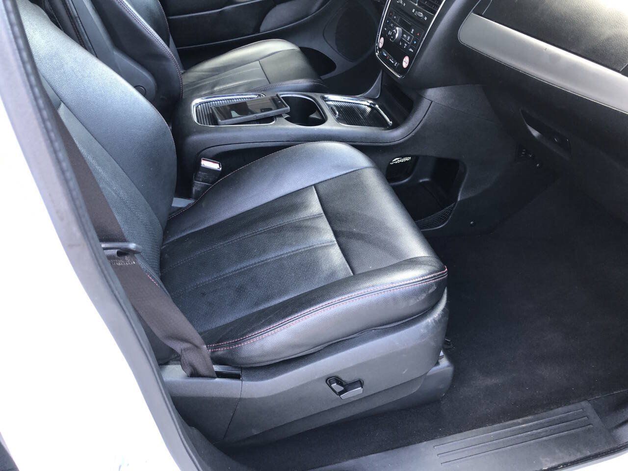 Used 2019 Dodge Grand Caravan GT FWD image 6