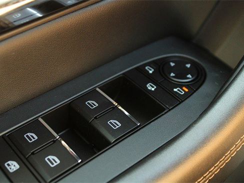 Used 2025 MAZDA CX-70 3.3 Turbo w/ Premium Plus Pkg image 17