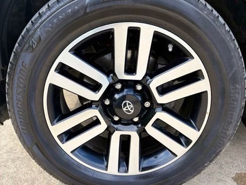 Used 2021 Toyota 4Runner Limited AWD/4WD image 11