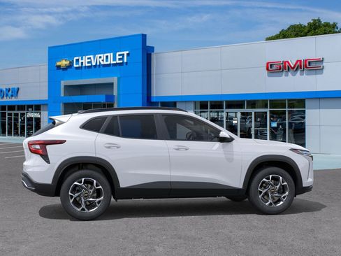 New 2026 Chevrolet Trax LT w/ Driver Confidence Package image 29