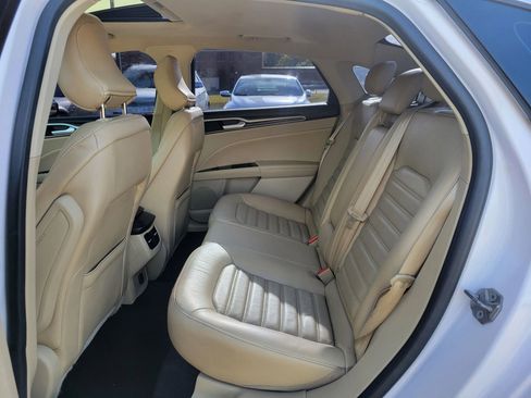 Used 2016 Ford Fusion SE w/ Equipment Group 202A FWD image 16