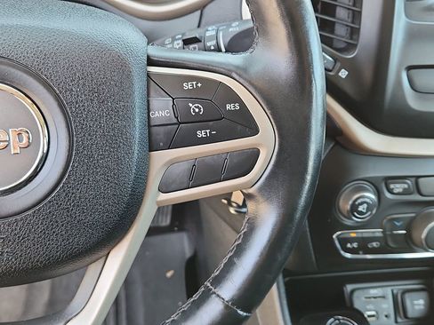 Used 2017 Jeep Cherokee Sport w/ Cold Weather Group image 22