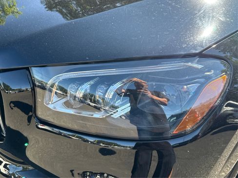 Used 2020 Mercedes-Benz GLS 580 4MATIC image 25