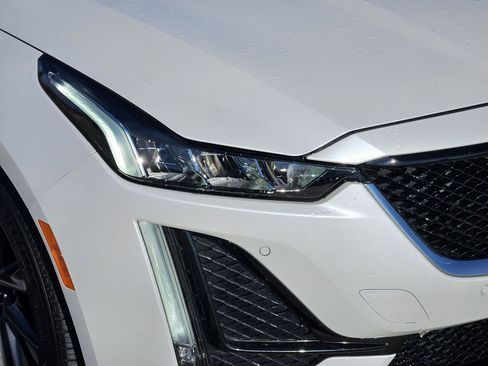 Certified 2022 Cadillac CT5 Sport w/ Climate Package image 9