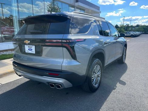 Used 2026 Chevrolet Traverse LT AWD/4WD image 8