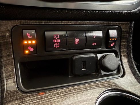 Used 2017 GMC Acadia Limited SLT image 28