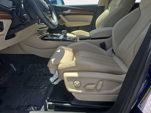 Used 2023 Audi Q5 Premium w/ Premium Plus Package AWD/4WD image 23