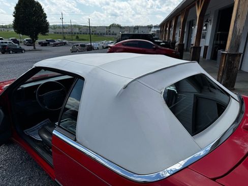 Used 1989 Chrysler LeBaron Premium image 15