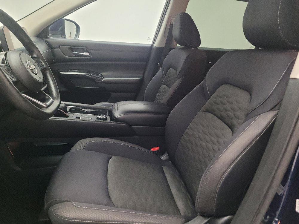 Used 2022 Nissan Pathfinder S AWD/4WD image 17