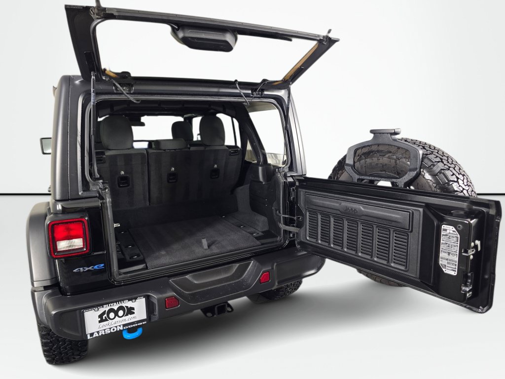 Used 2024 Jeep Wrangler Unlimited AWD/4WD image 23