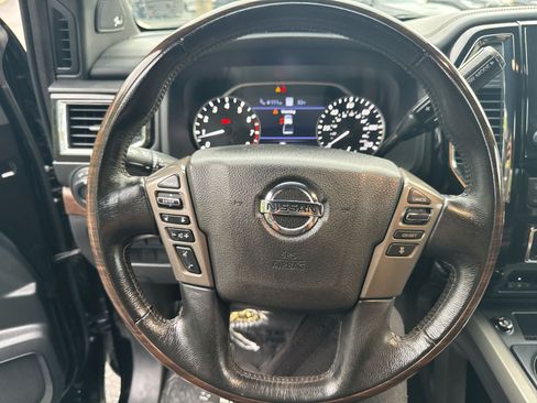 Used 2020 Nissan Titan Platinum Reserve w/ Moonroof Package RWD image 18