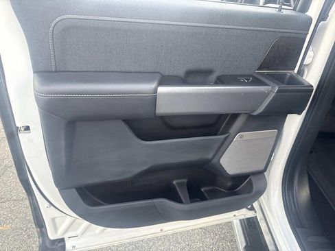 Certified 2022 Ford F150 Lariat w/ Equipment Group 502A High image 17