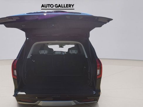 Used 2025 Ford Expedition Platinum w/ Platinum Ultimate Package AWD/4WD image 16