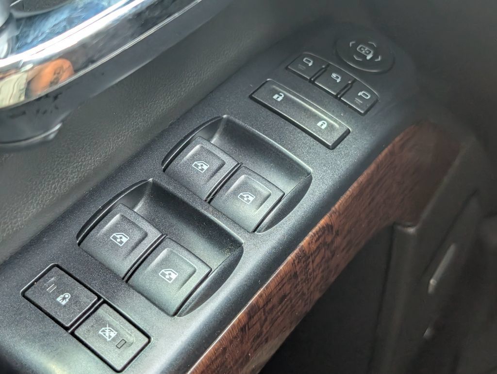 Used 2019 GMC Sierra 3500 SLT w/ Duramax Plus Package AWD/4WD image 10